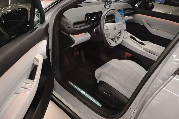 Used Nio ES6 2023 75 kWh Driver Seat