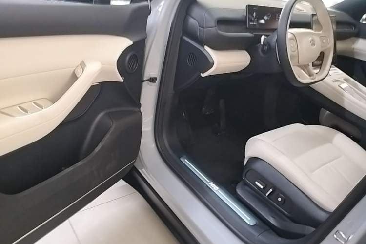Used Nio ES6 2023 75 kWh Driver Seat