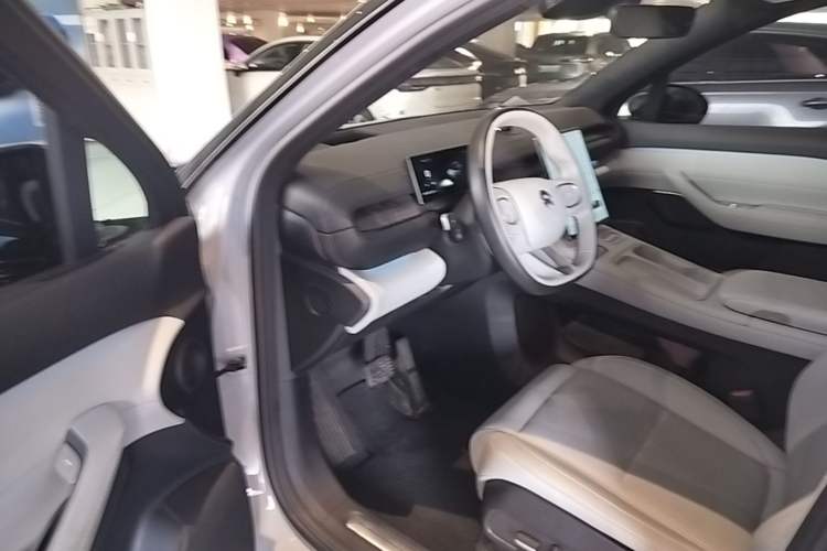 Used Nio ES6 2023 75 kWh Driver Seat