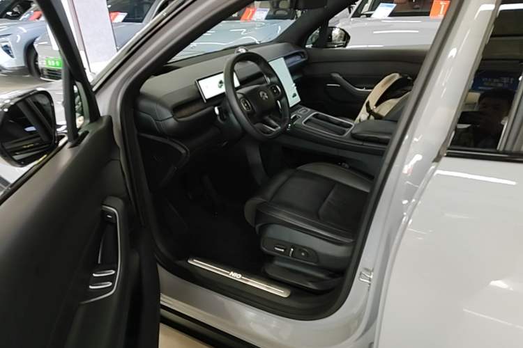 Used Nio ES6 2023 75 kWh Driver Seat
