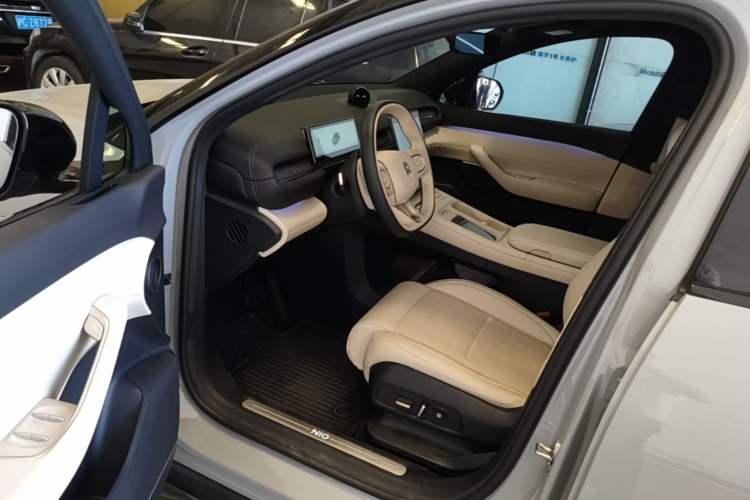 Used Nio ES6 2023 75 kWh Driver Seat