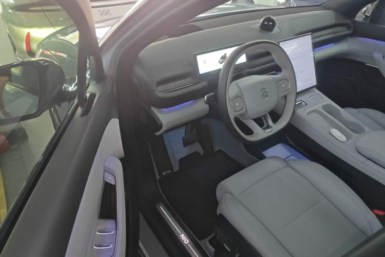 Used Nio ES6 2023 75 kWh Driver Seat