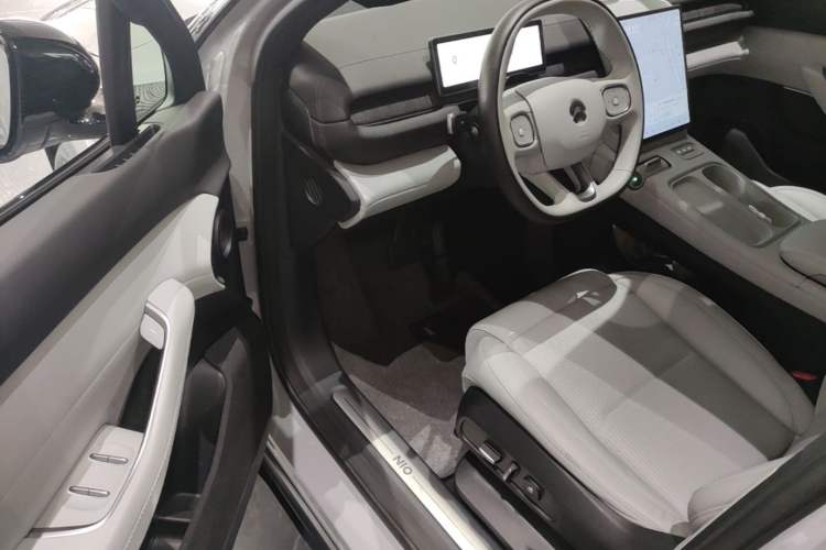 Used Nio ES6 2023 75 kWh Driver Seat