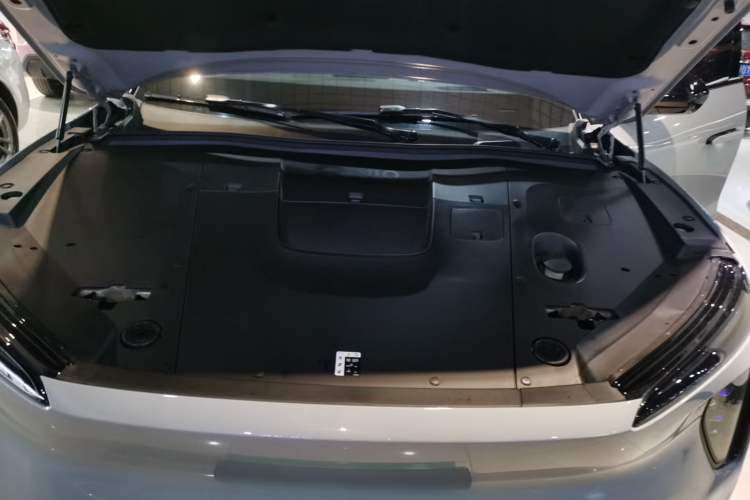 Used Nio ES6 2023 75 kWh Engine Bay