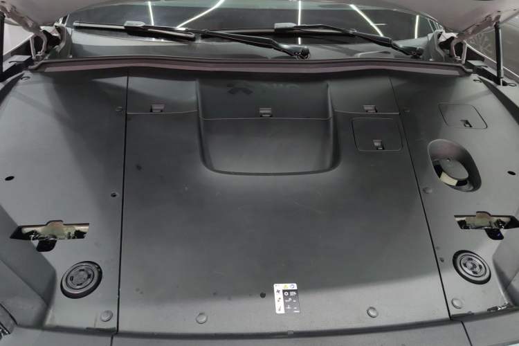 Used Nio ES6 2023 75 kWh Engine Bay