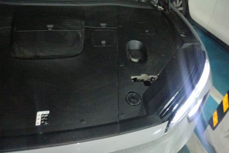 Used Nio ES6 2023 75 kWh Engine Bay Left