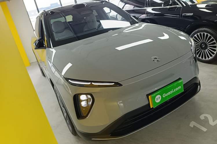 Used Nio ES6 2023 75 kWh Exterior 1