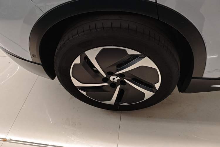 Used Nio ES6 2023 75 kWh Exterior 2