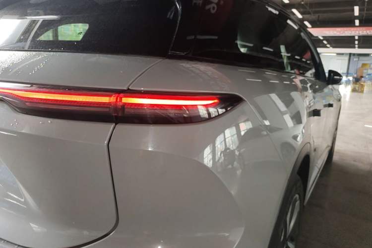 Used Nio ES6 2023 75 kWh Exterior 3