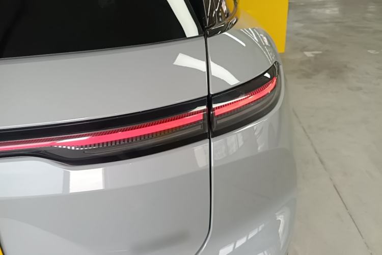 Used Nio ES6 2023 75 kWh Exterior 3