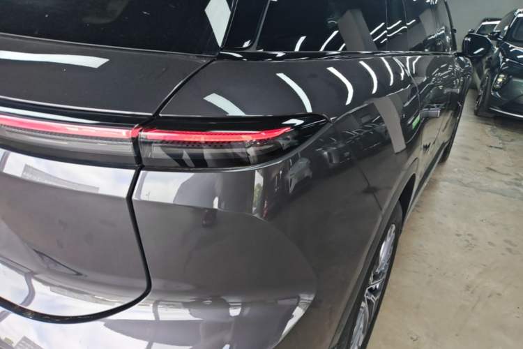 Used Nio ES6 2023 75 kWh Exterior 3
