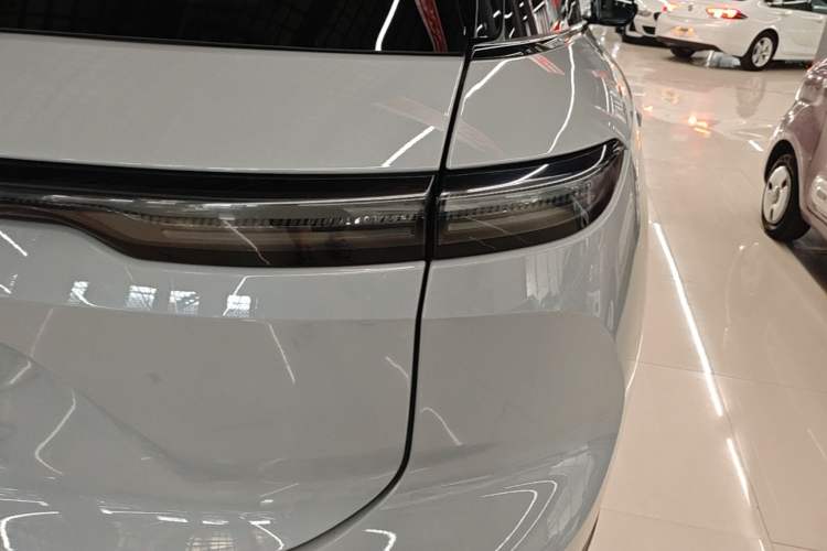 Used Nio ES6 2023 75 kWh Exterior 3