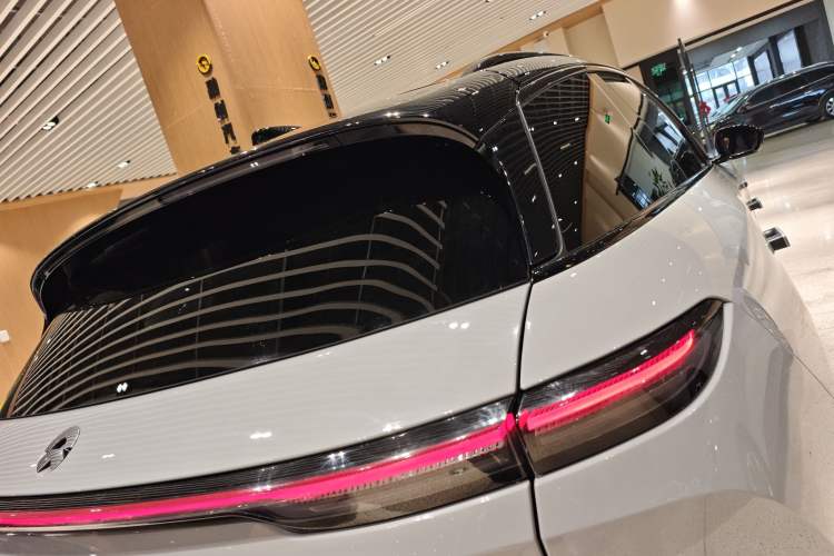 Used Nio ES6 2023 75 kWh Exterior 3