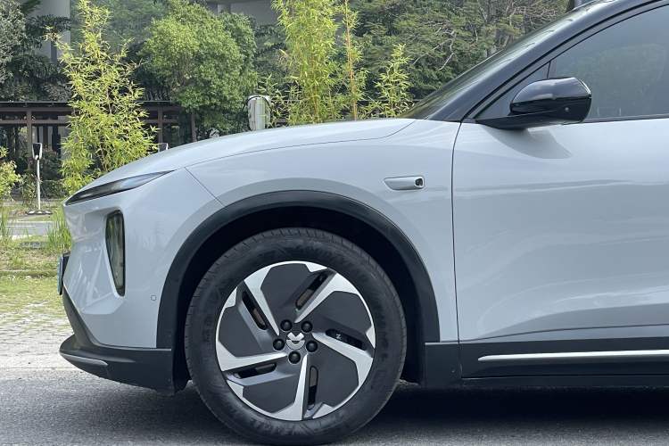 Used Nio ES6 2023 75 kWh Exterior 3