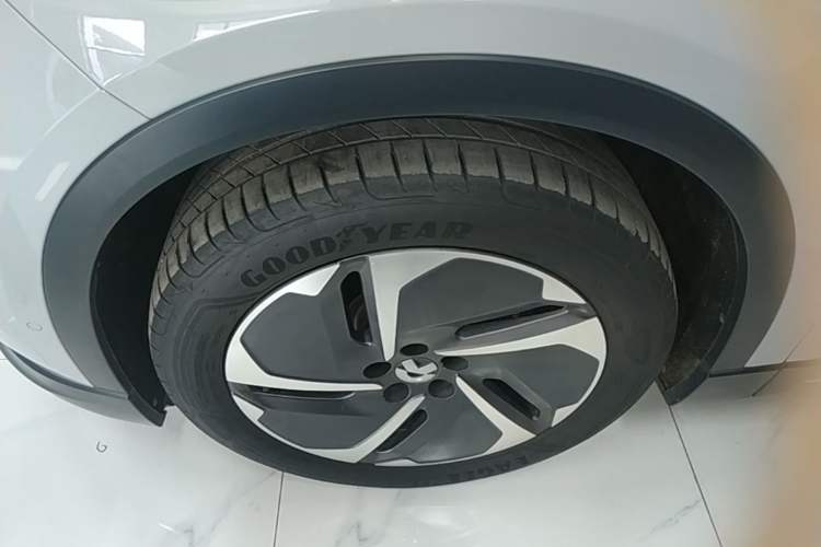 Used Nio ES6 2023 75 kWh Exterior 4
