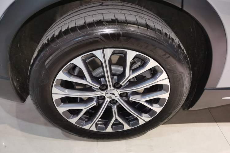 Used Nio ES6 2023 75 kWh Exterior 5