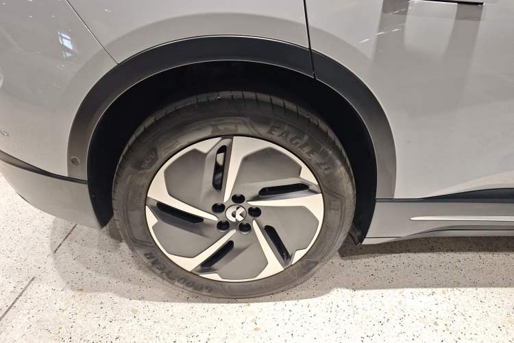 Used Nio ES6 2023 75 kWh Exterior 5