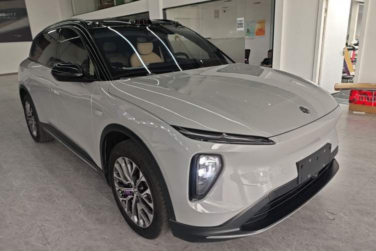 Used Nio ES6 2023 75 kWh Front Right 45 Deg