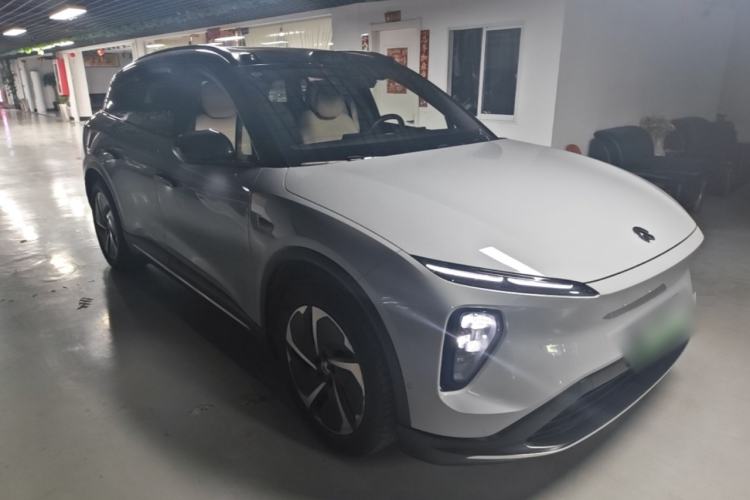 Used Nio ES6 2023 75 kWh Front Right 45 Deg
