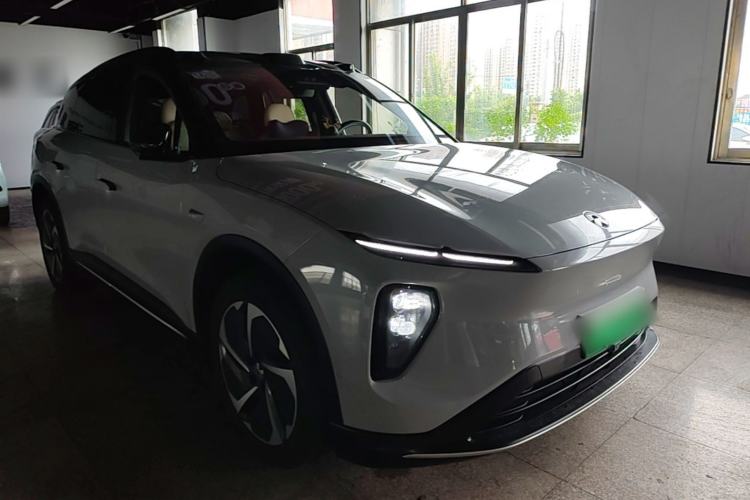 Used Nio ES6 2023 75 kWh Front Right 45 Deg