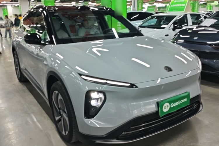 Used Nio ES6 2023 75 kWh Front Right 45 Deg