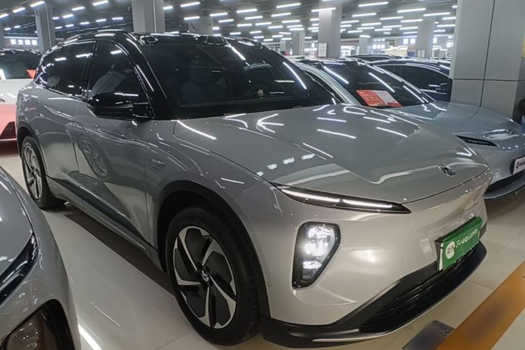 Used Nio ES6 2023 75 kWh Front Right 45 Deg