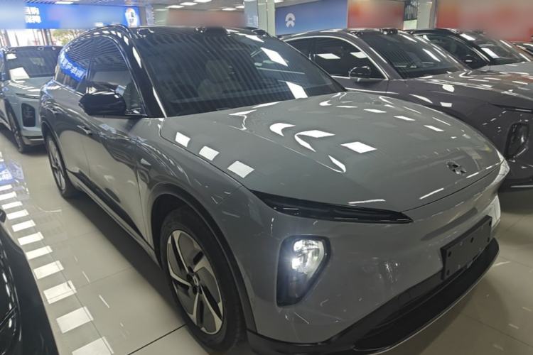 Used Nio ES6 2023 75 kWh Front Right 45 Deg