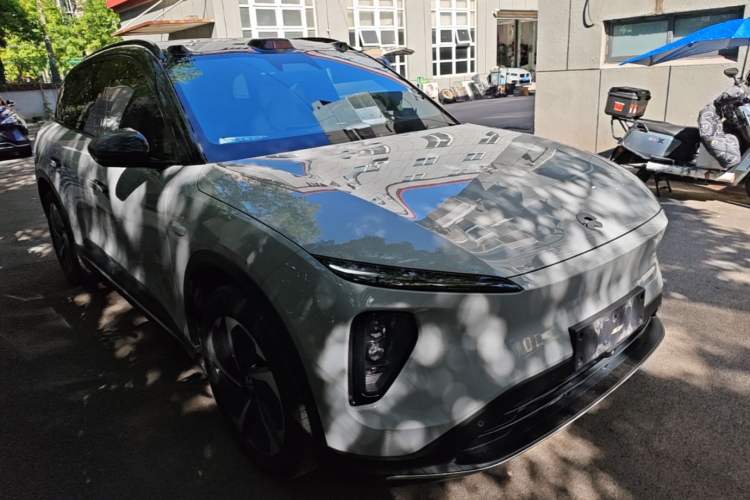 Used Nio ES6 2023 75 kWh Front Right 45 Deg