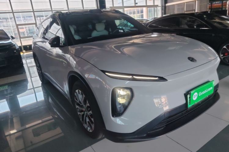 Used Nio ES6 2023 75 kWh Front Right 45 Deg