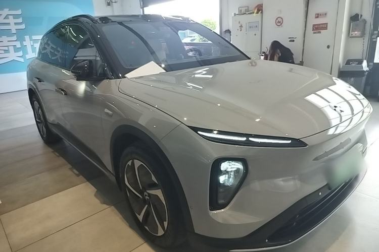 Used Nio ES6 2023 75 kWh Front Right 45 Deg