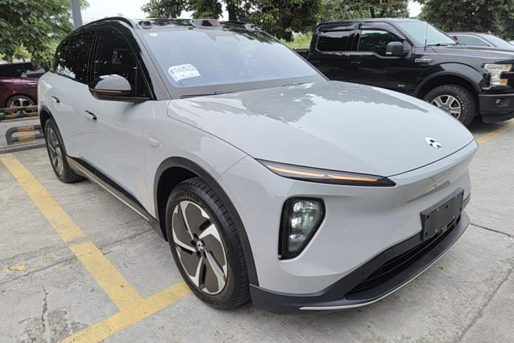 Used Nio ES6 2023 75 kWh Front Right 45 Deg