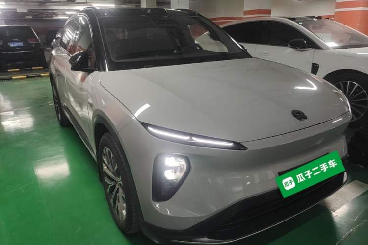 Used Nio ES6 2023 75 kWh Front Right 45 Deg