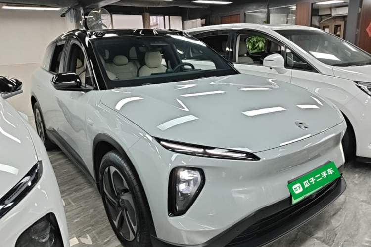 Used Nio ES6 2023 75 kWh Front Right 45 Deg