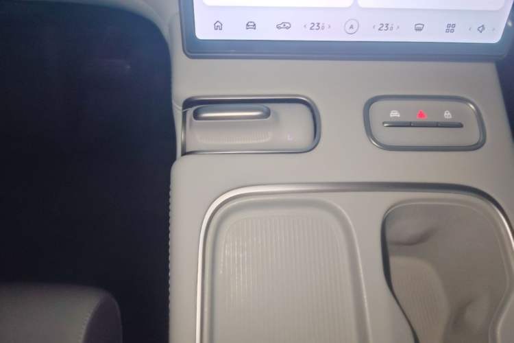 Used Nio ES6 2023 75 kWh Gear Lever