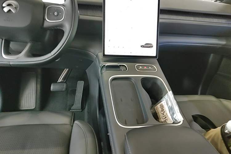 Used Nio ES6 2023 75 kWh Gear Lever
