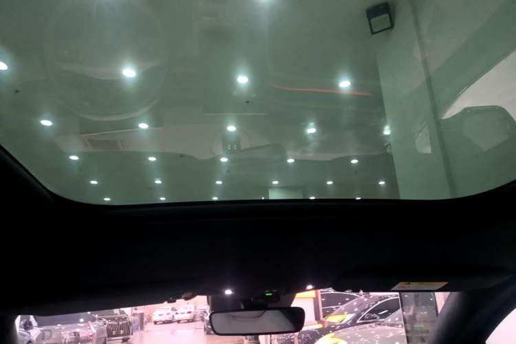 Used Nio ES6 2023 75 kWh Headliner