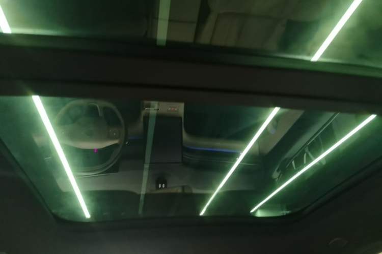 Used Nio ES6 2023 75 kWh Headliner