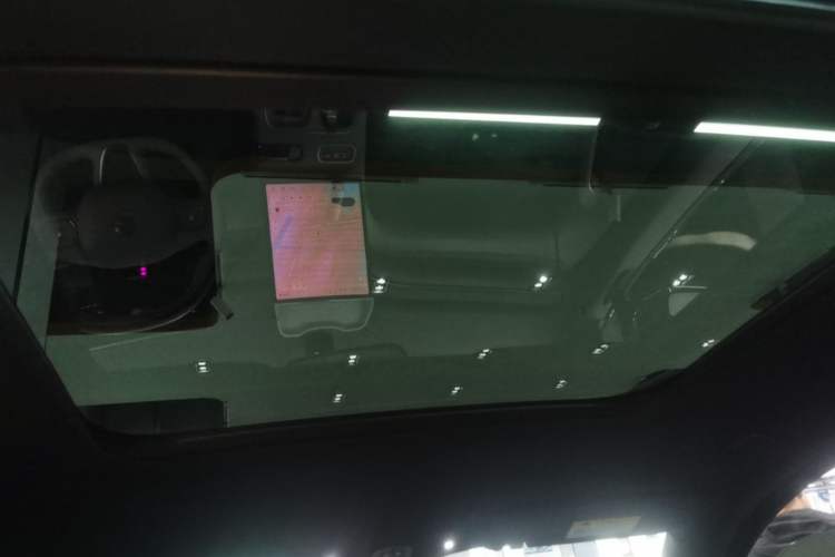 Used Nio ES6 2023 75 kWh Headliner