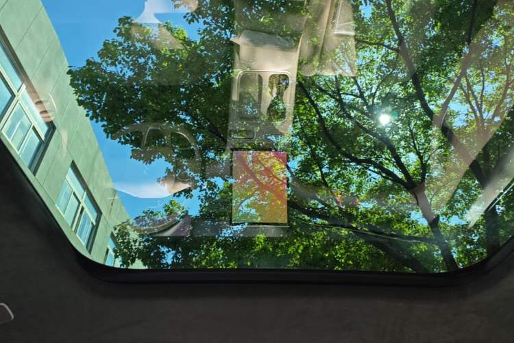 Used Nio ES6 2023 75 kWh Headliner
