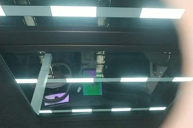 Used Nio ES6 2023 75 kWh Headliner
