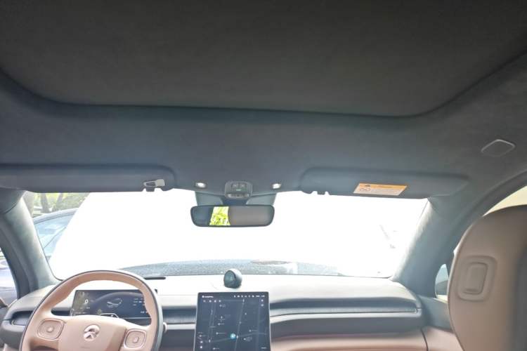 Used Nio ES6 2023 75 kWh Headliner