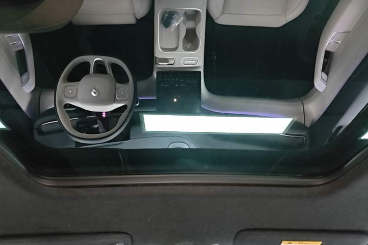 Used Nio ES6 2023 75 kWh Headliner