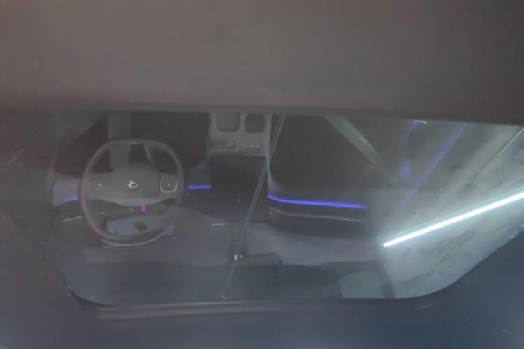 Used Nio ES6 2023 75 kWh Headliner