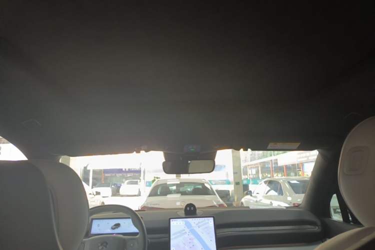 Used Nio ES6 2023 75 kWh Headliner