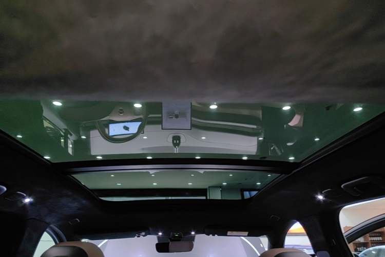 Used Nio ES6 2023 75 kWh Headliner