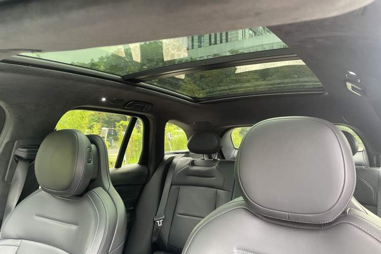 Used Nio ES6 2023 75 kWh Headliner