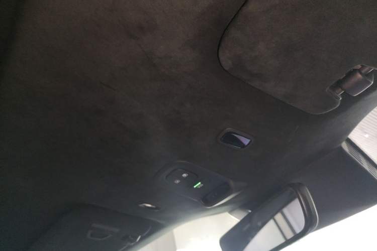 Used Nio ES6 2023 75 kWh Headliner
