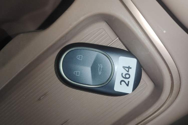 Used Nio ES6 2023 75 kWh Interior 1