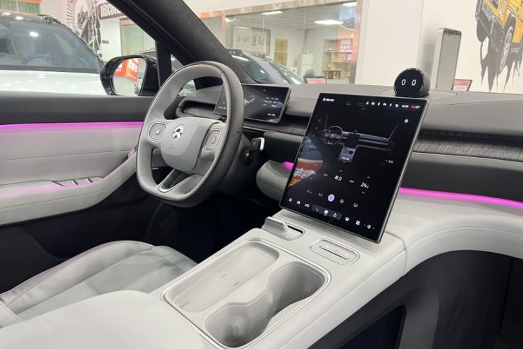 Used Nio ES6 2023 75 kWh Interior 1