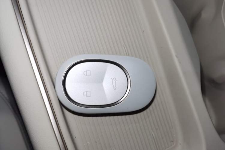 Used Nio ES6 2023 75 kWh Interior 1